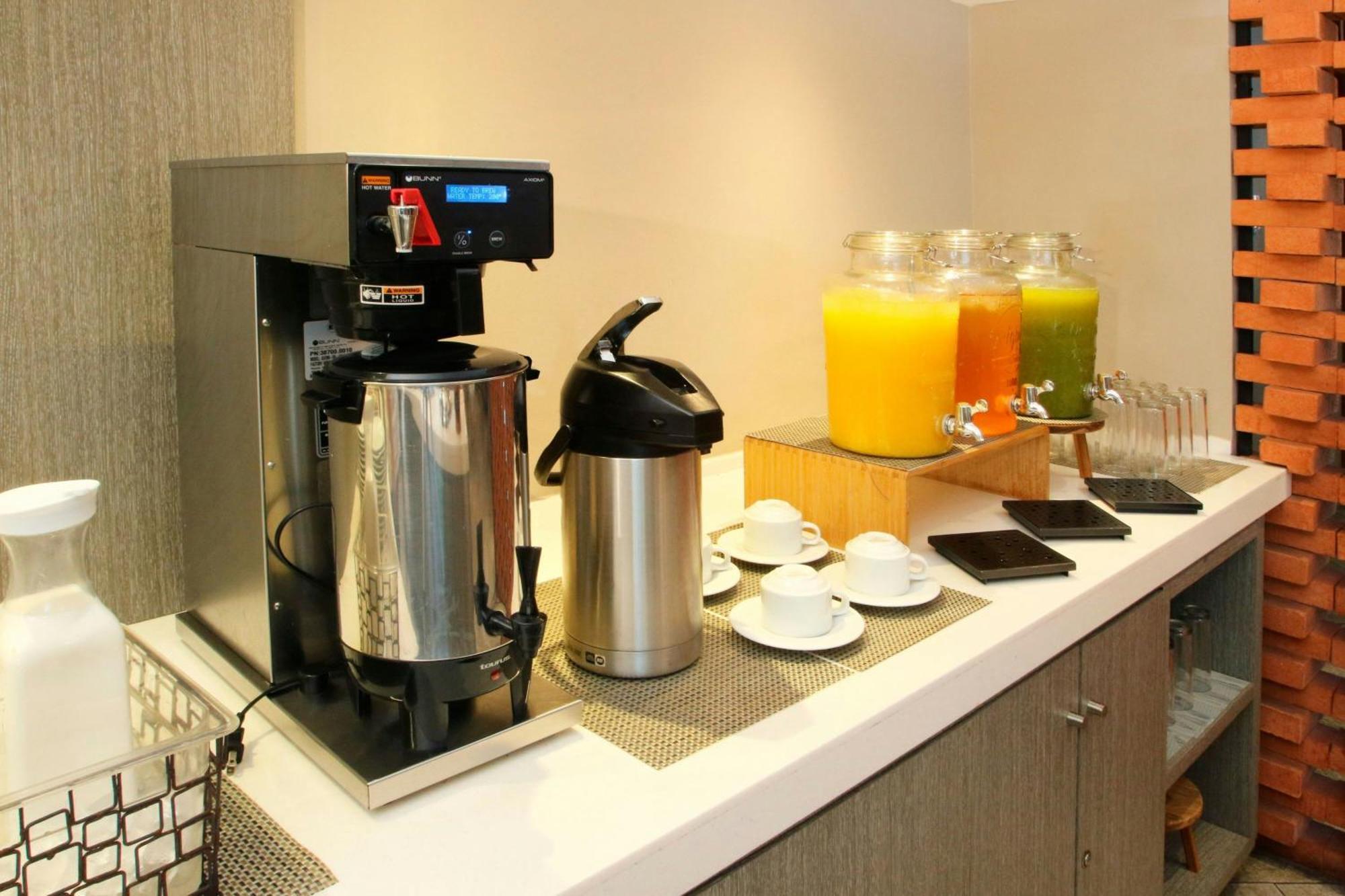 City Express Plus By Marriott Tampico Exterior foto